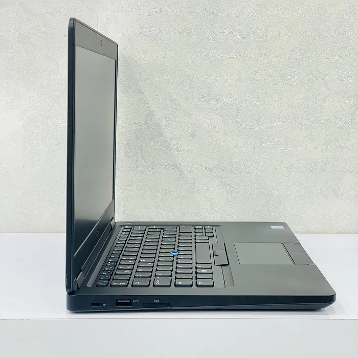 Dell Latitude E5490