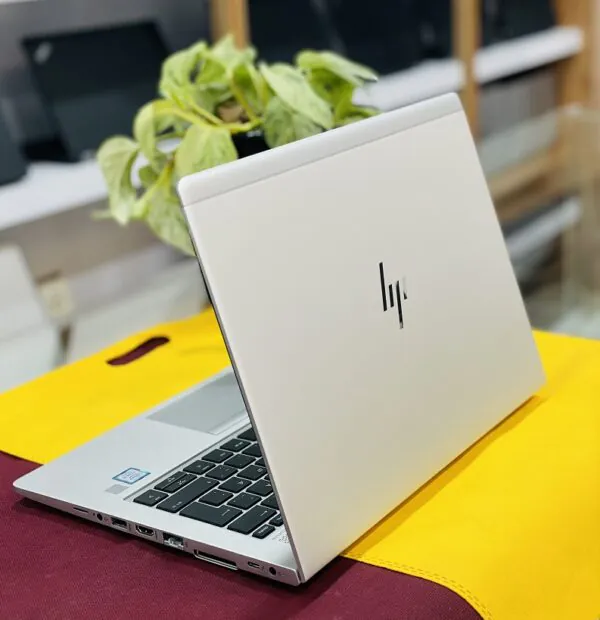 HP EliteBook 830 G6