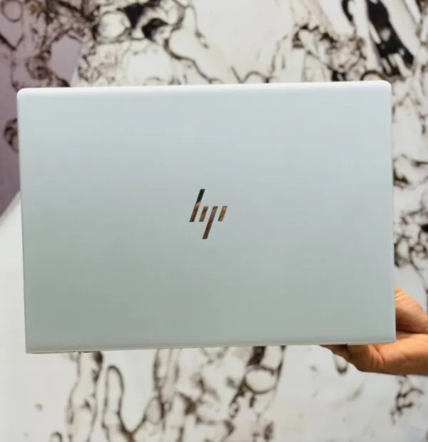 HP Elitebook 745 G6