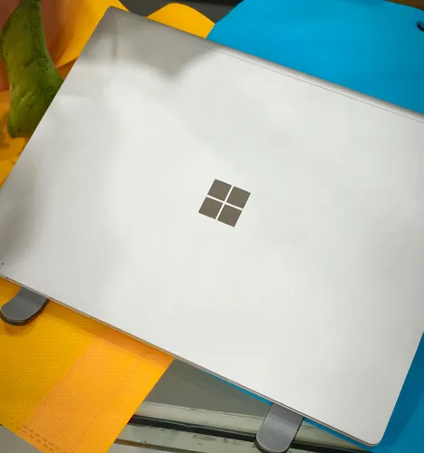 Surface Book 2