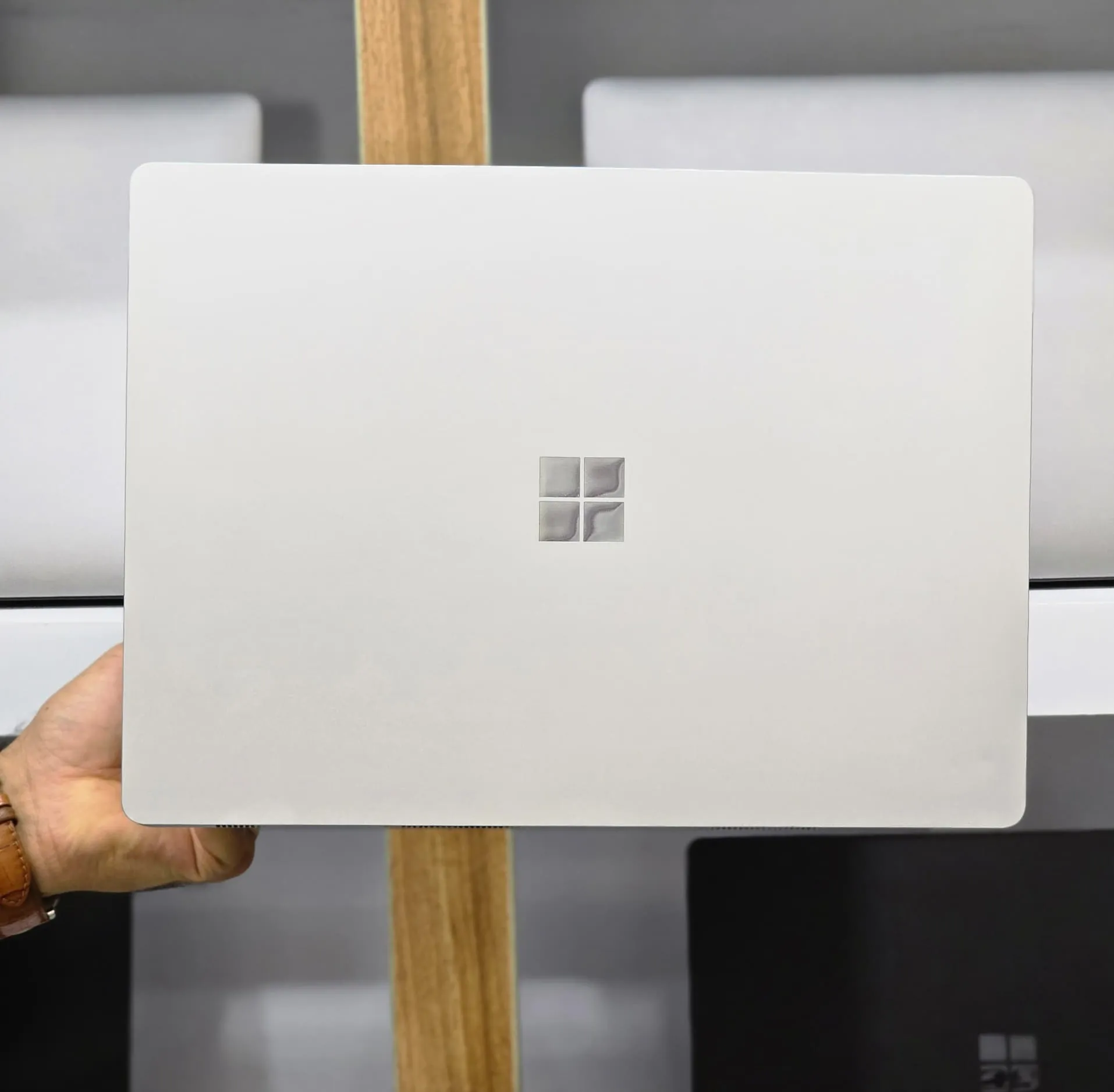 Surface laptop 4